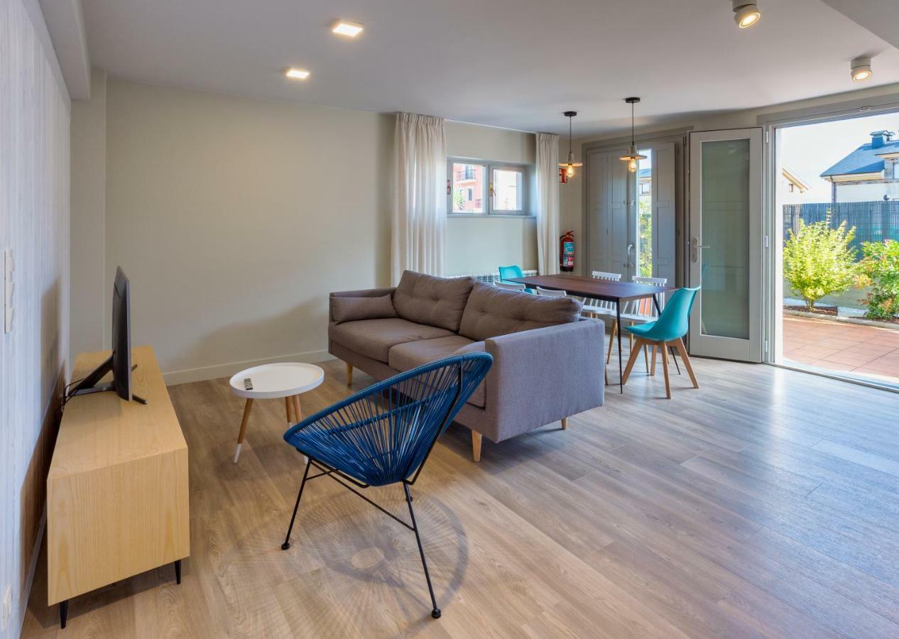 Apartamentos Barcella Tapia 타피아 데 카사리에고 외부 사진