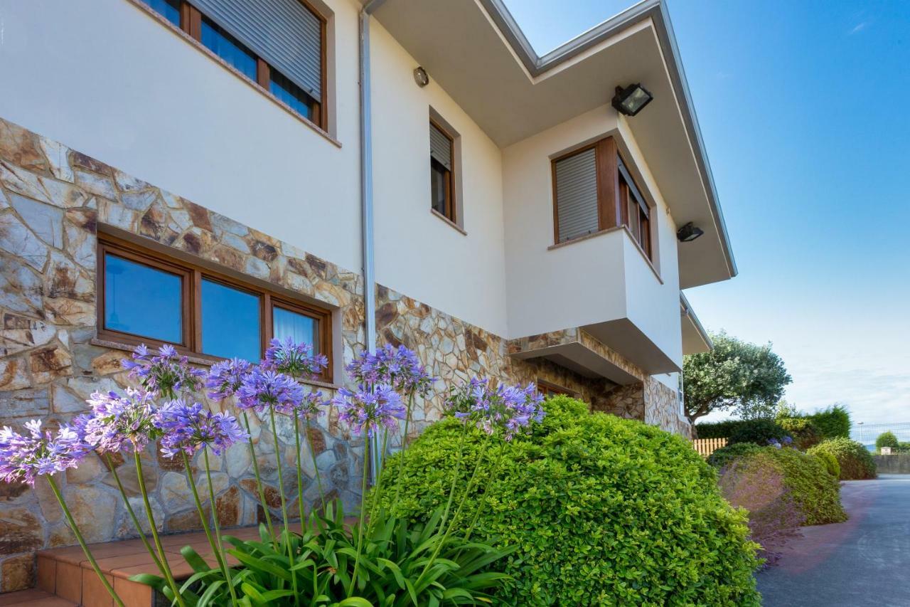 Apartamentos Barcella Tapia 타피아 데 카사리에고 외부 사진