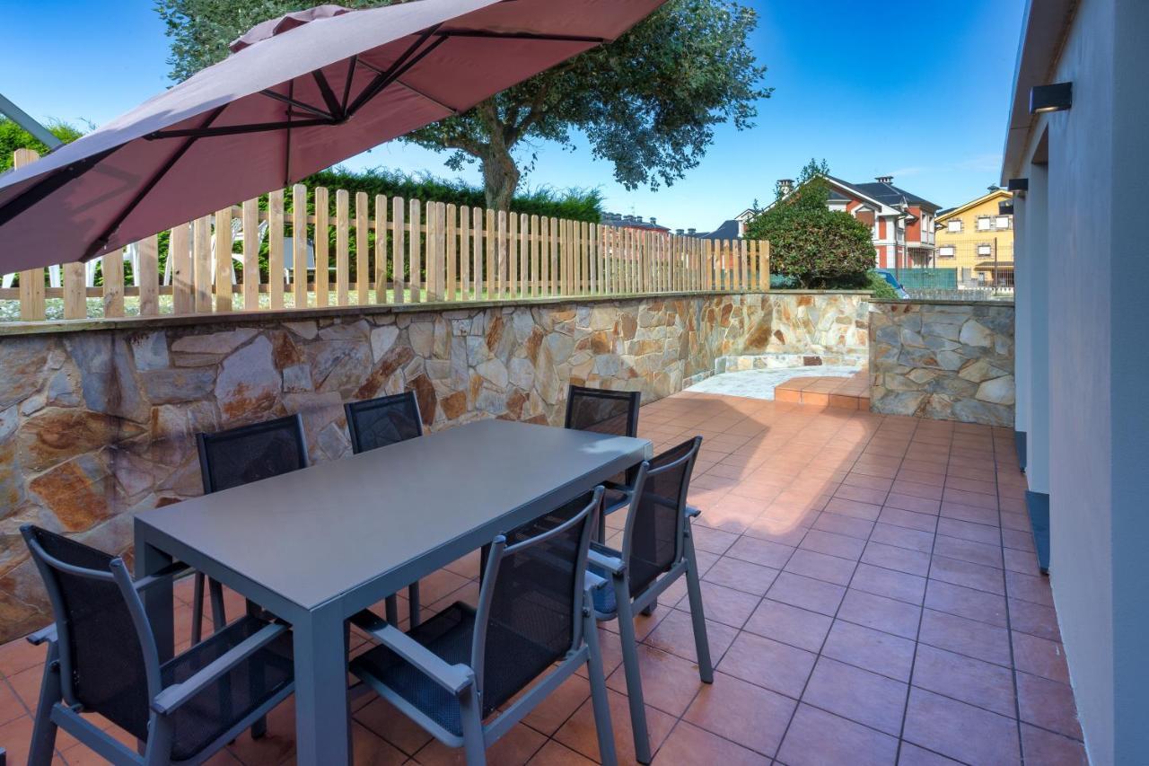 Apartamentos Barcella Tapia 타피아 데 카사리에고 외부 사진